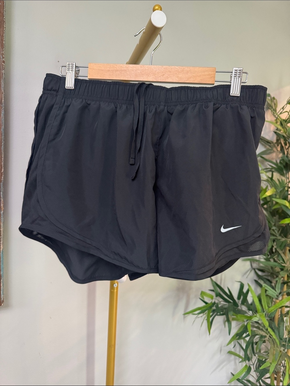 Nike Women’s Black Athletic Running Shorts with Swoosh NWOT XL